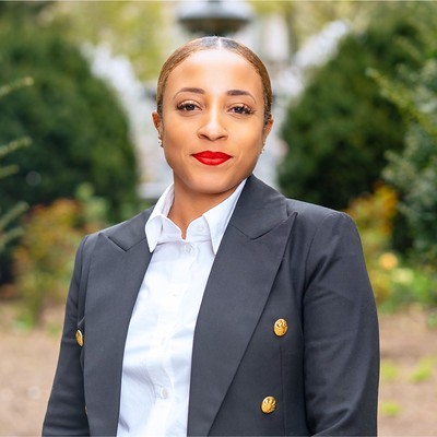 Headshot of Dia Bryant