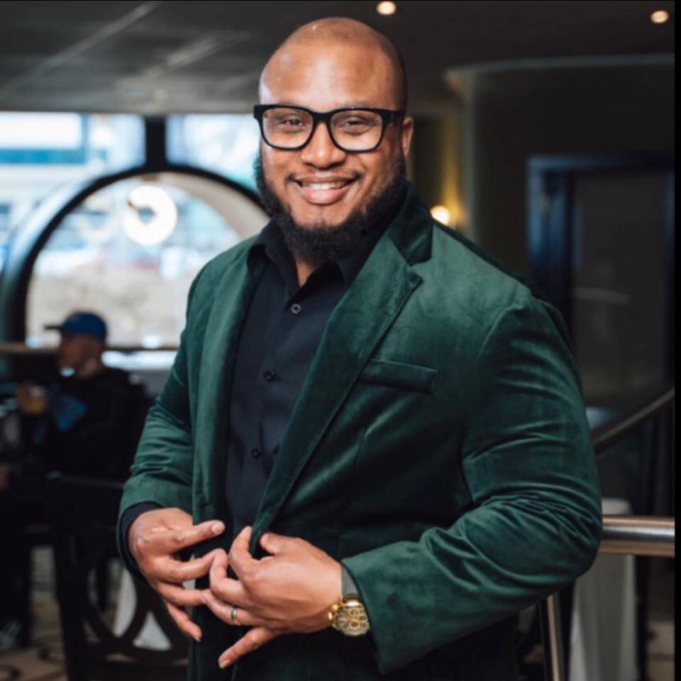 Headshot of Jasahn Larsosa